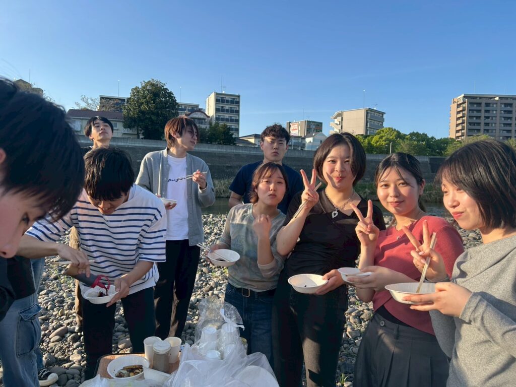 え〜っと・・・そっちのお肉は・・・国産？のお顔・・・